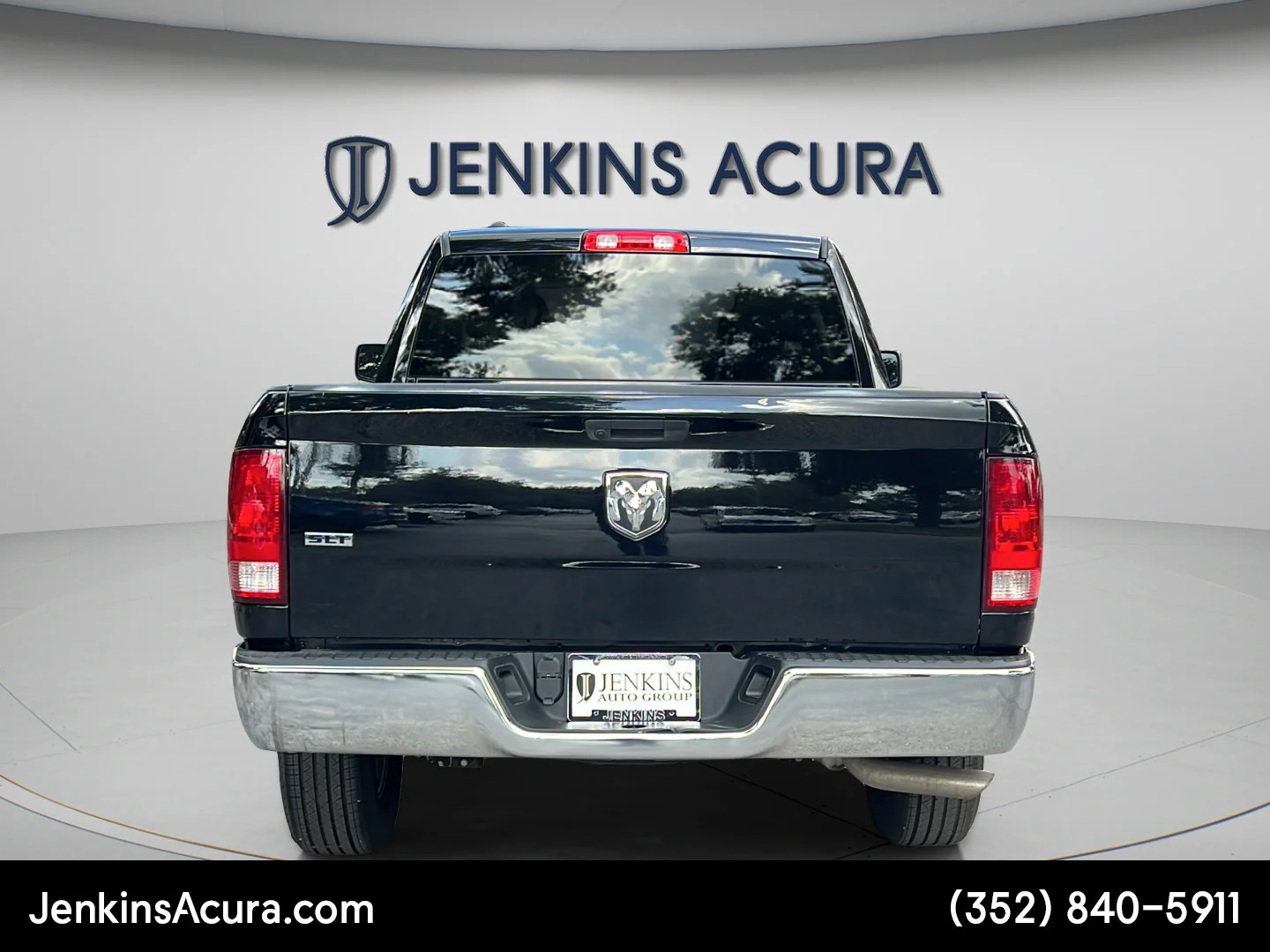 Used 2024 Diamond Black Crystal Pearlcoat Ram SLT image 4