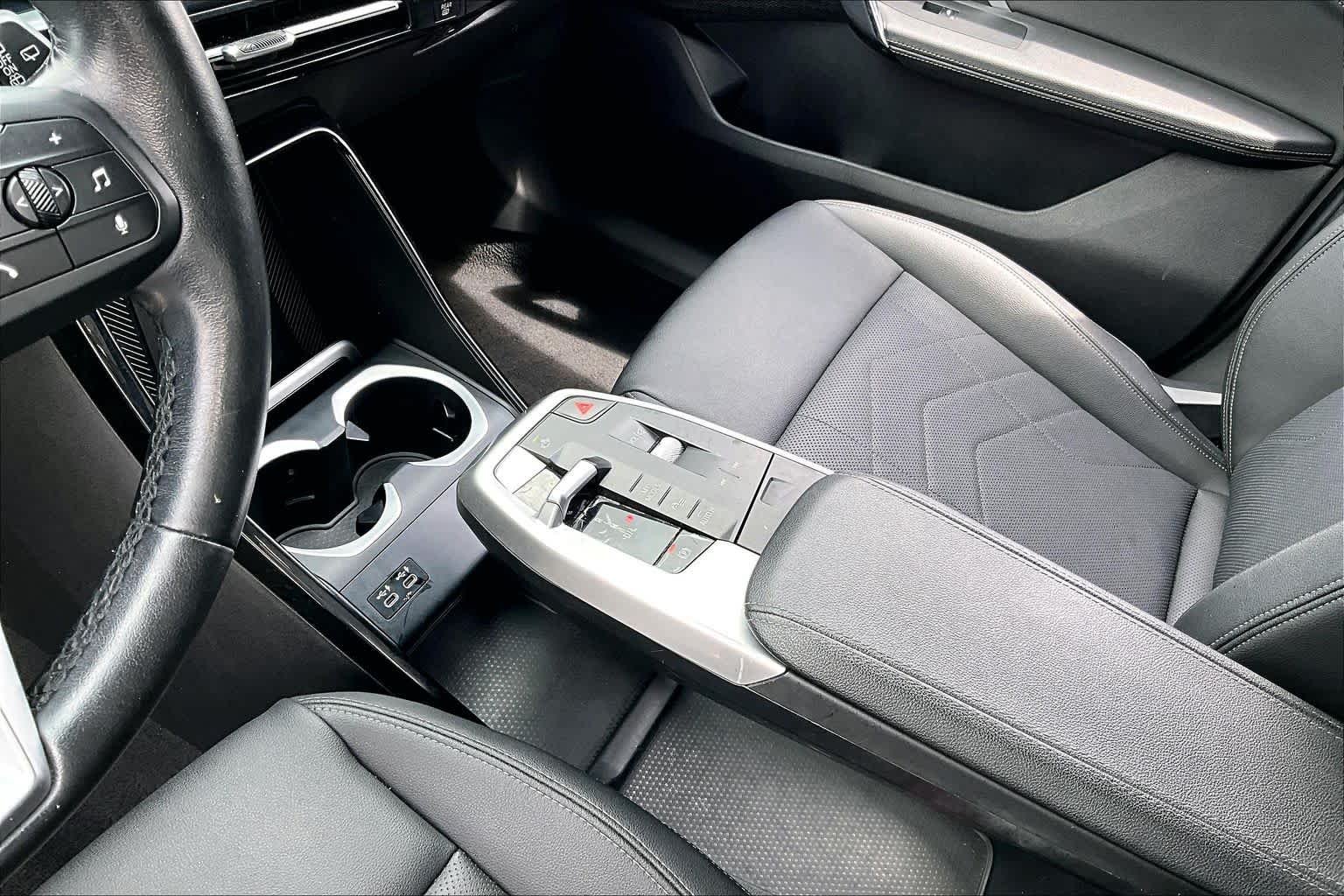 Used 2023 Space Silver Metallic BMW xDrive28i image 15