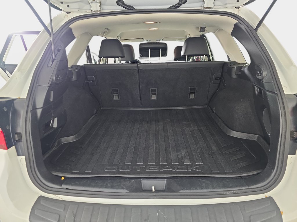 Used 2015 Crystal White Pearl Subaru 2.5i image 13