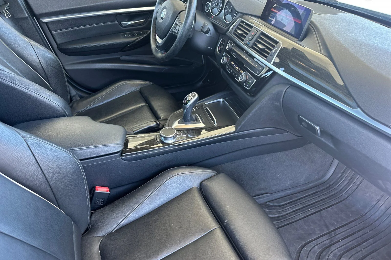 Used 2018 White BMW 330i image 18