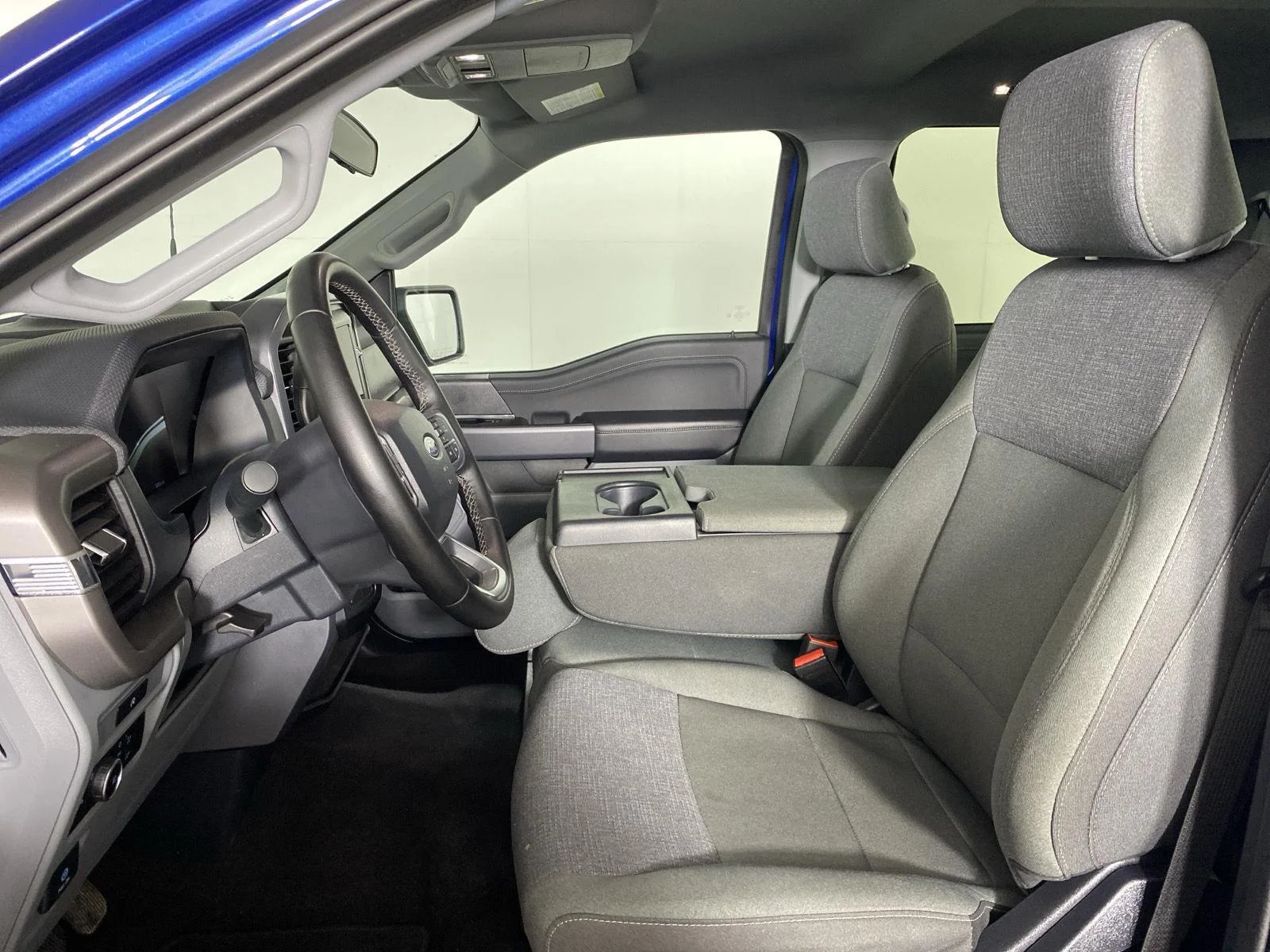 Used 2025 Atlas Blue Ford XLT image 10