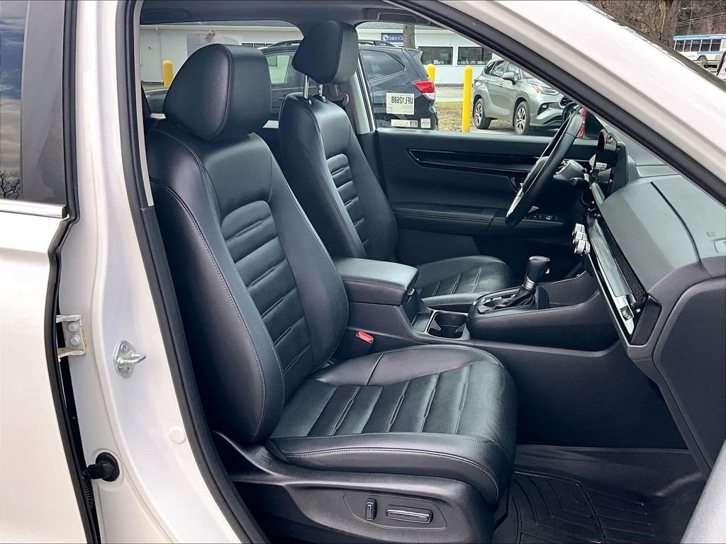 Used 2024 White Honda EX-L image 7