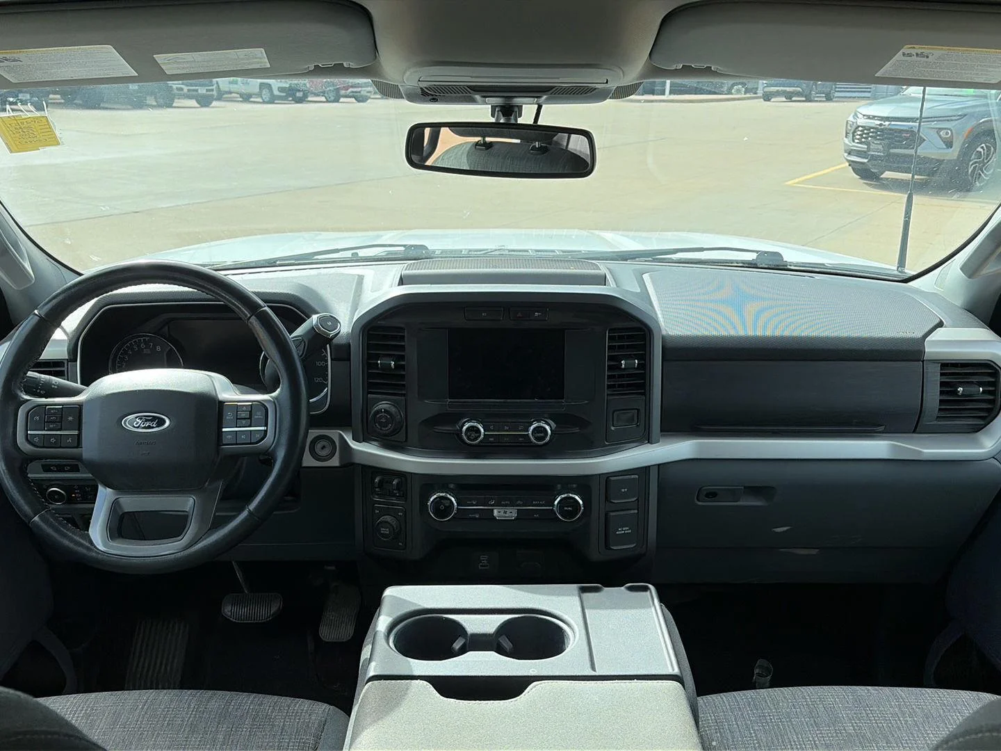Used 2022 White Ford XL image 23