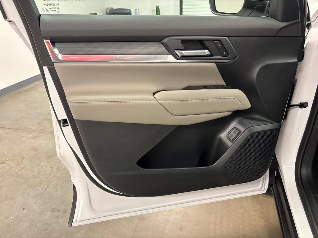 New 2027 Summit White GMC Elevation image 20