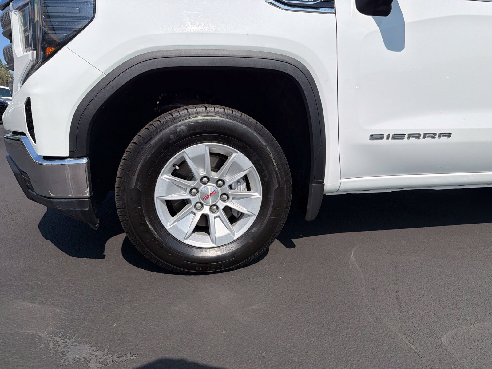 Used 2024 Summit White GMC SLE image 7