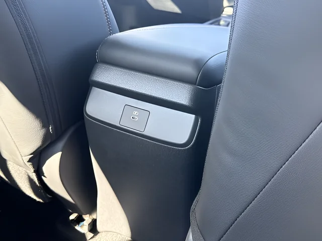 2026 Nissan Sentra SR - Photo 19