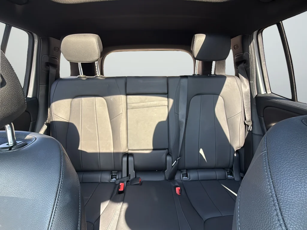 Used 2024  Mercedes-Benz GLB 250 image 29