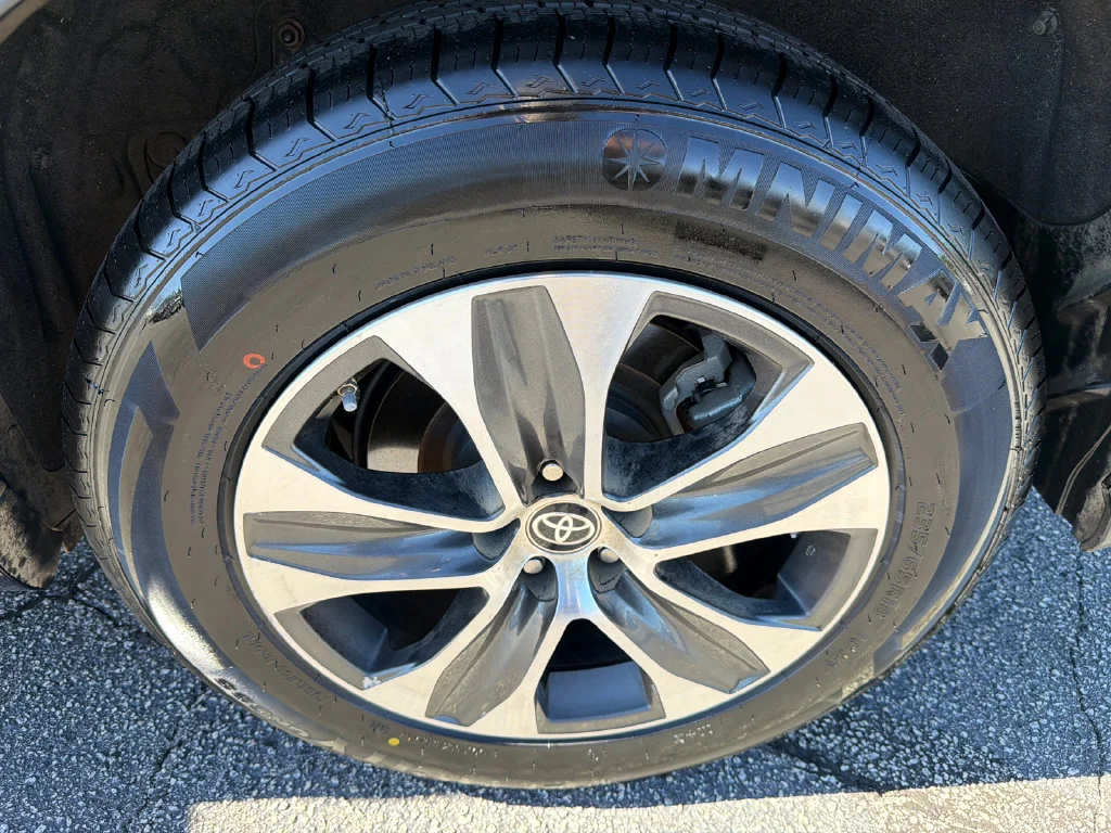 Used 2022 Blue Toyota XLE image 20
