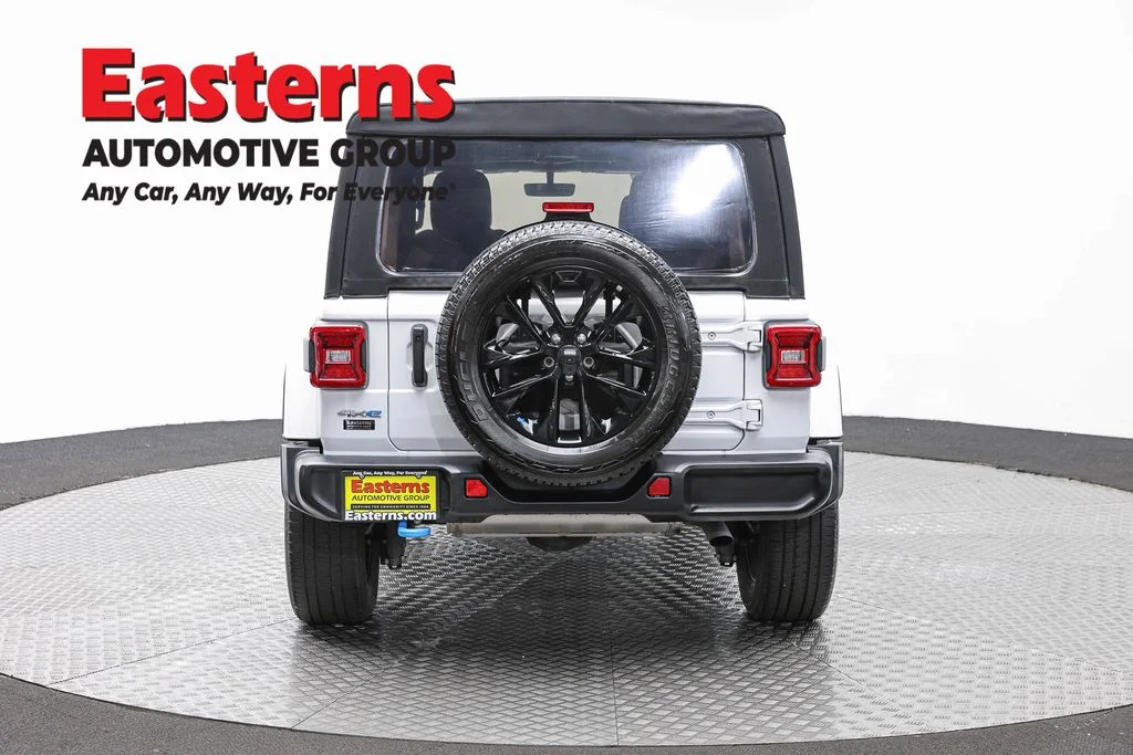 Used 2022 White Jeep Unlimited Sahara 4xe image 6