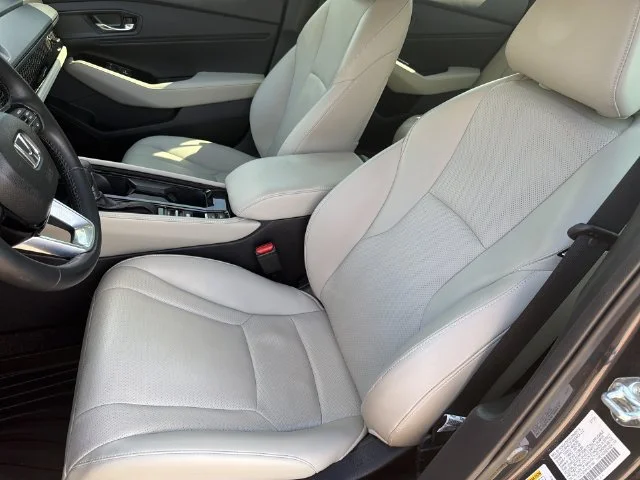 Used 2024  Honda Touring image 32