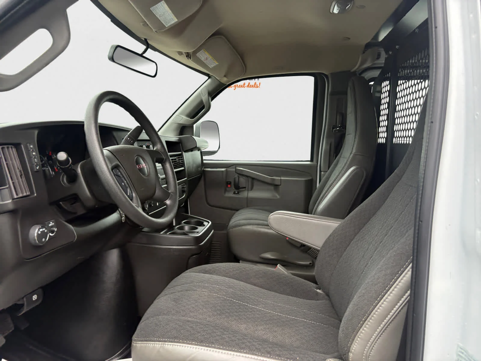 Used 2024 Summit White GMC  image 9