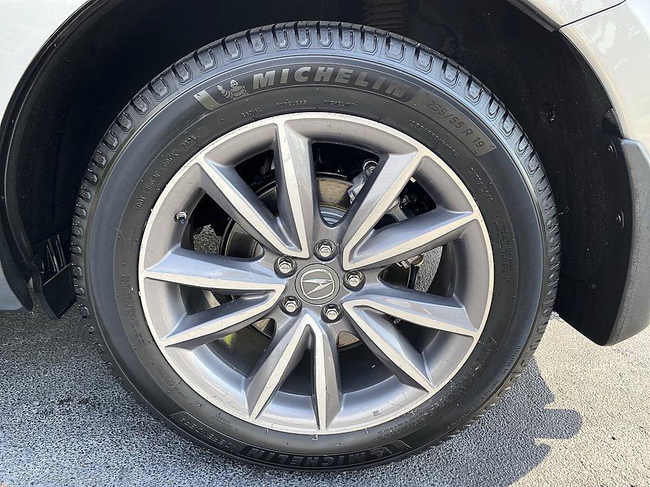 Used 2019 Silver Acura w/Technology Pkg image 29