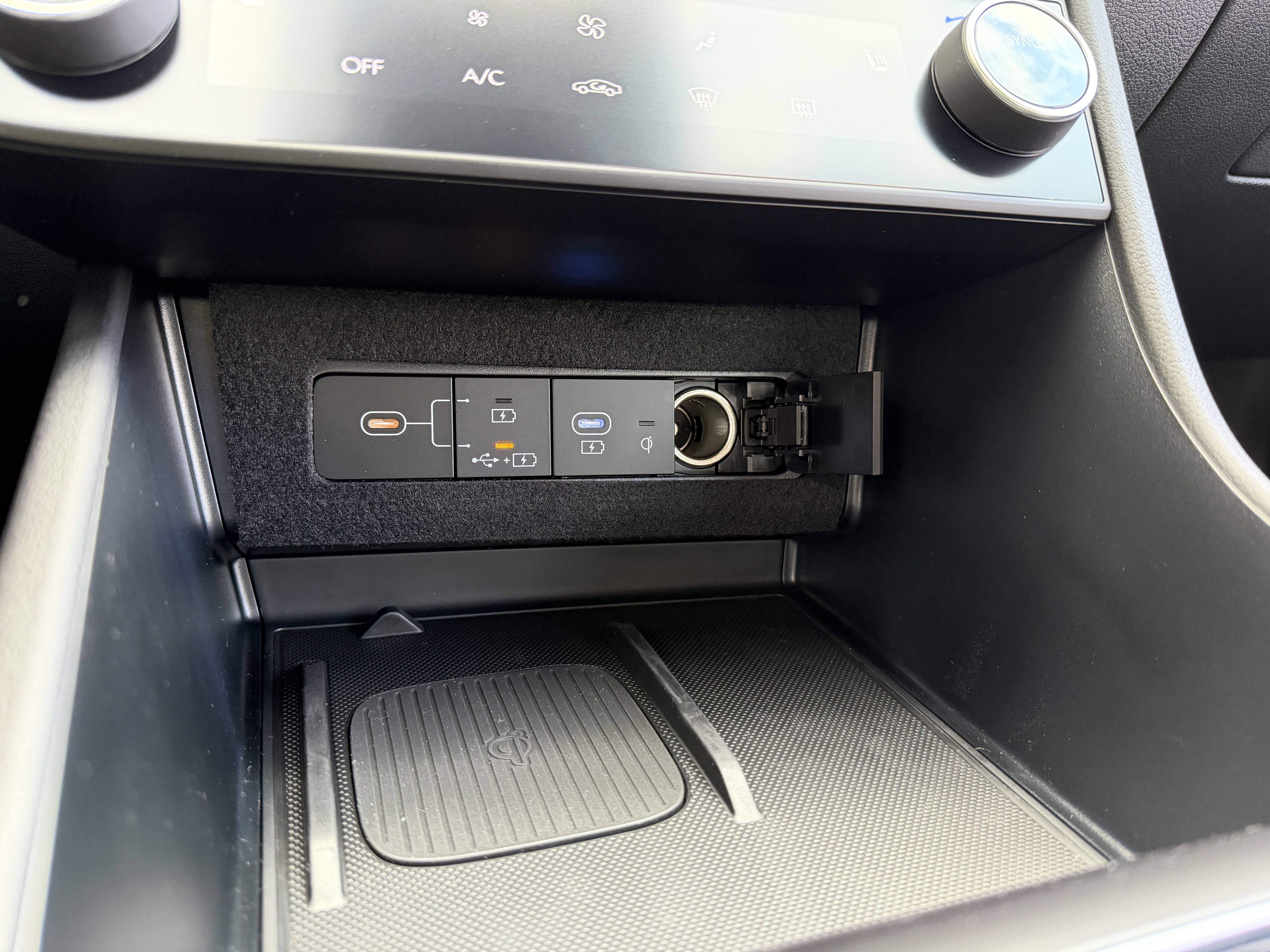 Used 2026 White Hyundai SEL Sport image 34