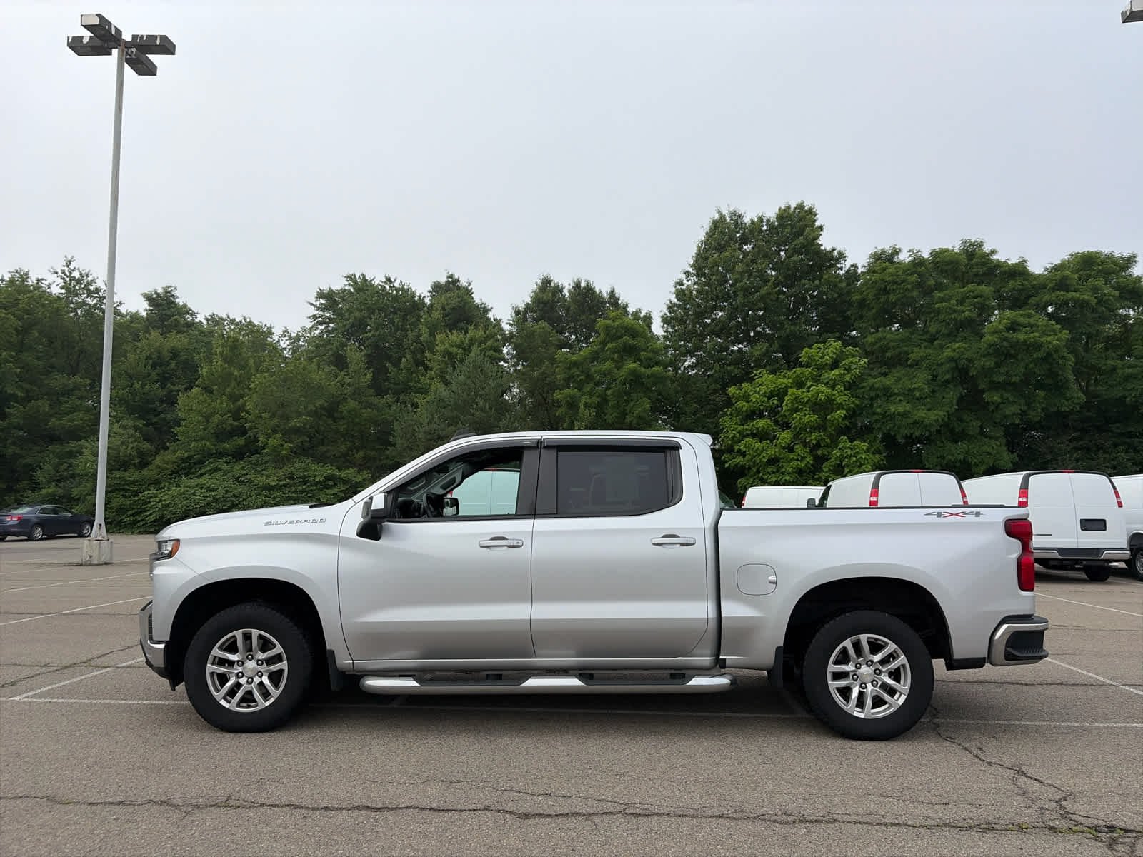 Used 2020 SILVER ICE METALLIC Chevrolet LT image 4