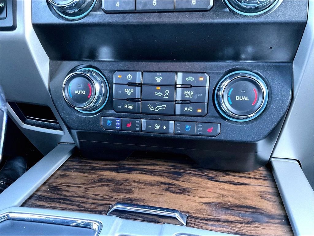 Used 2020 Blue Ford Lariat image 26