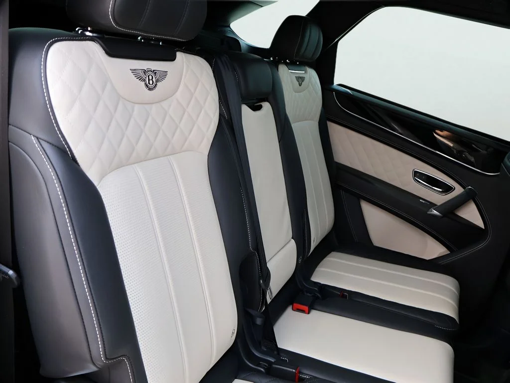 Used 2018 Glacier White Bentley W12 image 13