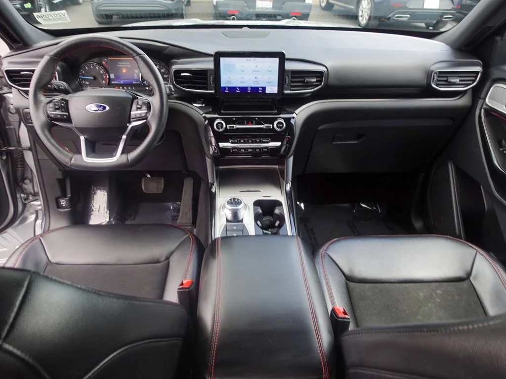 Used 2024 Silver Ford ST-Line image 25