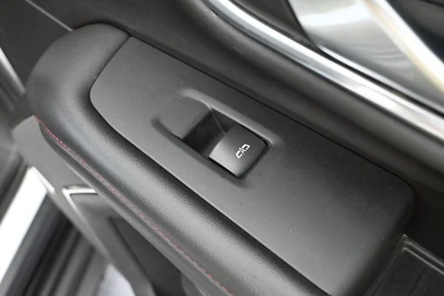 Used 2022 White Chevrolet RST image 58