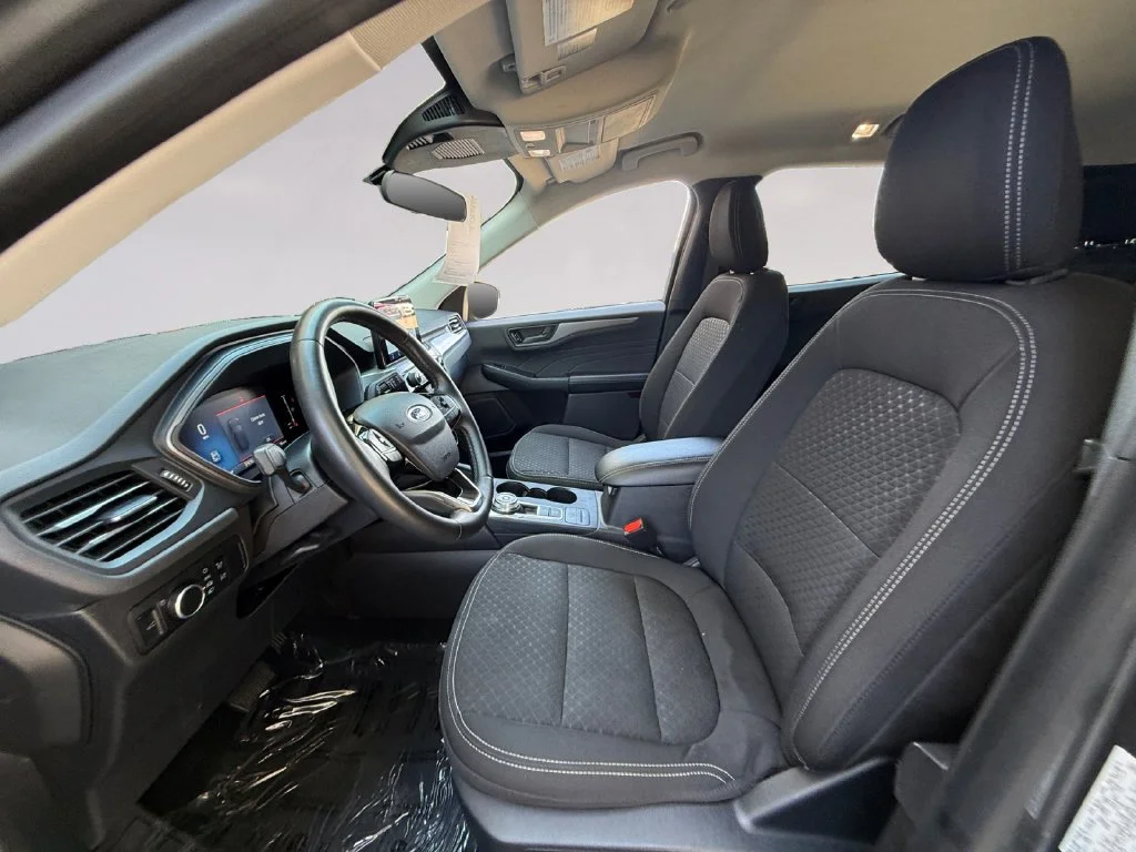 Used 2024 Gray Ford Active image 10