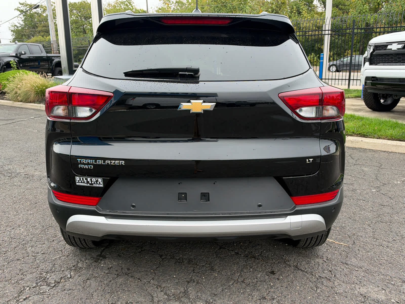 Used 2025 Mosaic Black Metallic Chevrolet LT image 5