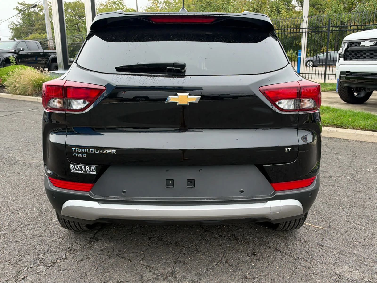 Used 2025 Mosaic Black Metallic Chevrolet LT image 5