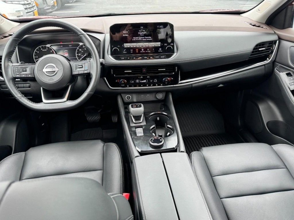 Used 2023 Red Nissan SL image 12