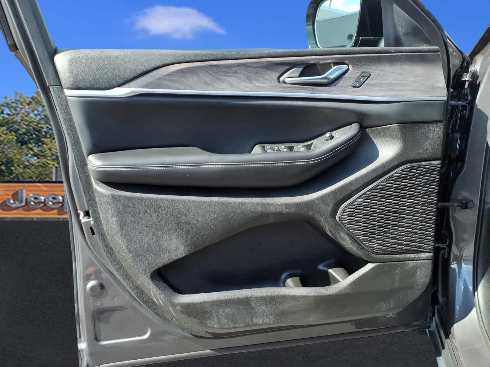Used 2024 Baltic Gray Metallic Clearcoat Jeep Limited image 11