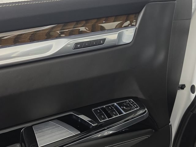 Used 2025 Crystal White Tricoat Cadillac Sport Platinum image 23