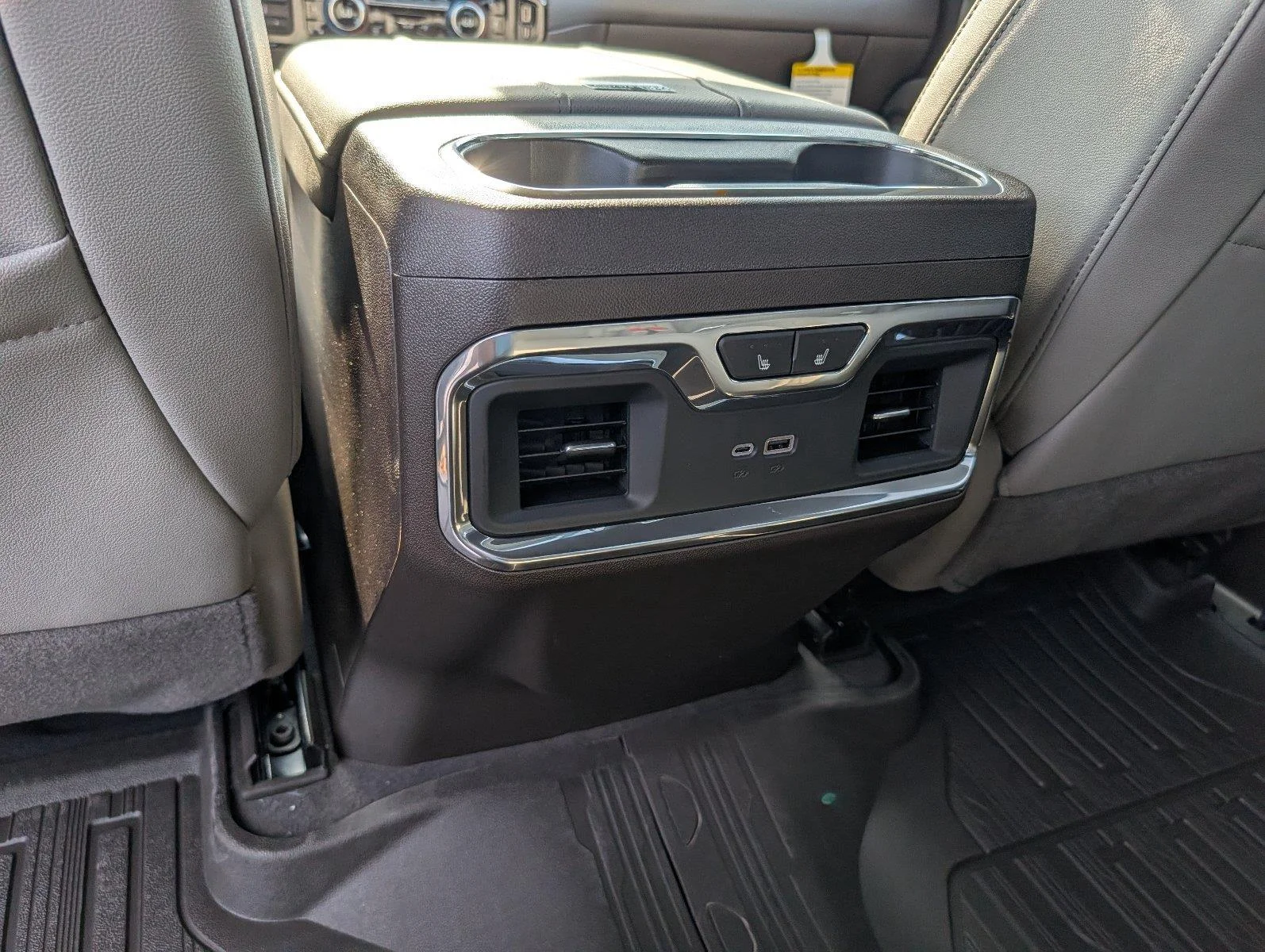 New 2026 Summit White GMC SLT image 32