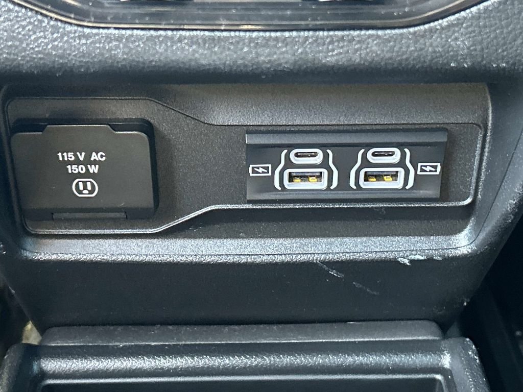 Used 2021 White Jeep Altitude image 19