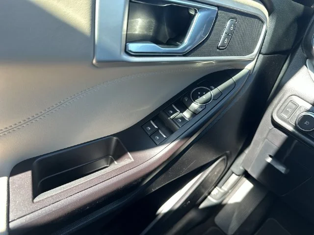 Used 2020 White Ford XLT image 14