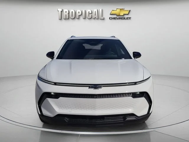 New 2026 Summit White Chevrolet LT image 8