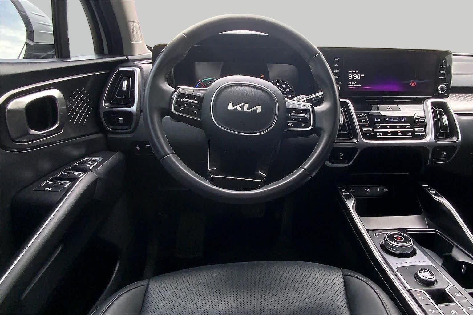Used 2023 Snow White Pearl Kia EX image 6