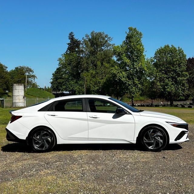 2025 Hyundai Elantra SEL - Photo 8