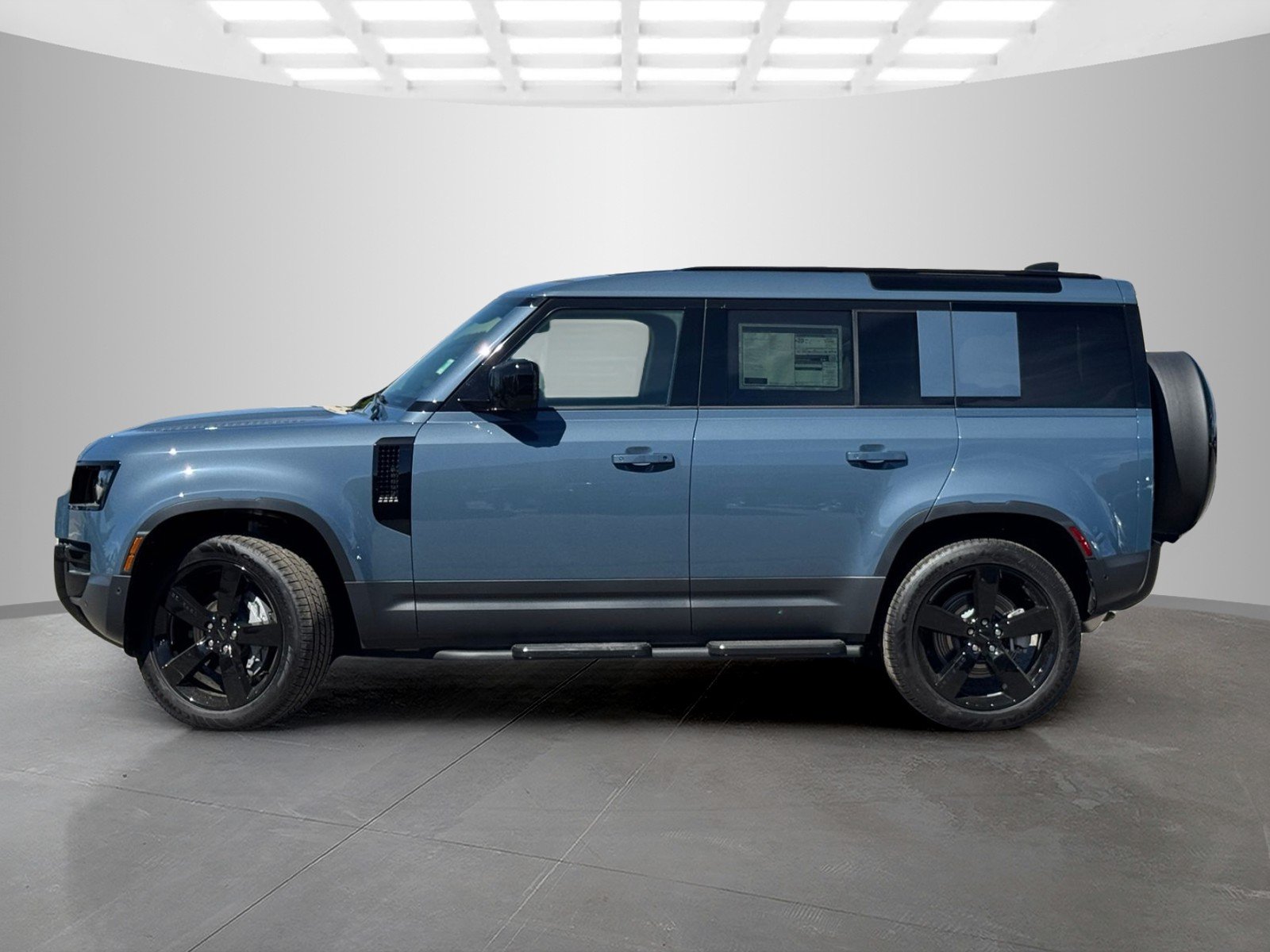 2026 Land Rover Defender S - Photo 8