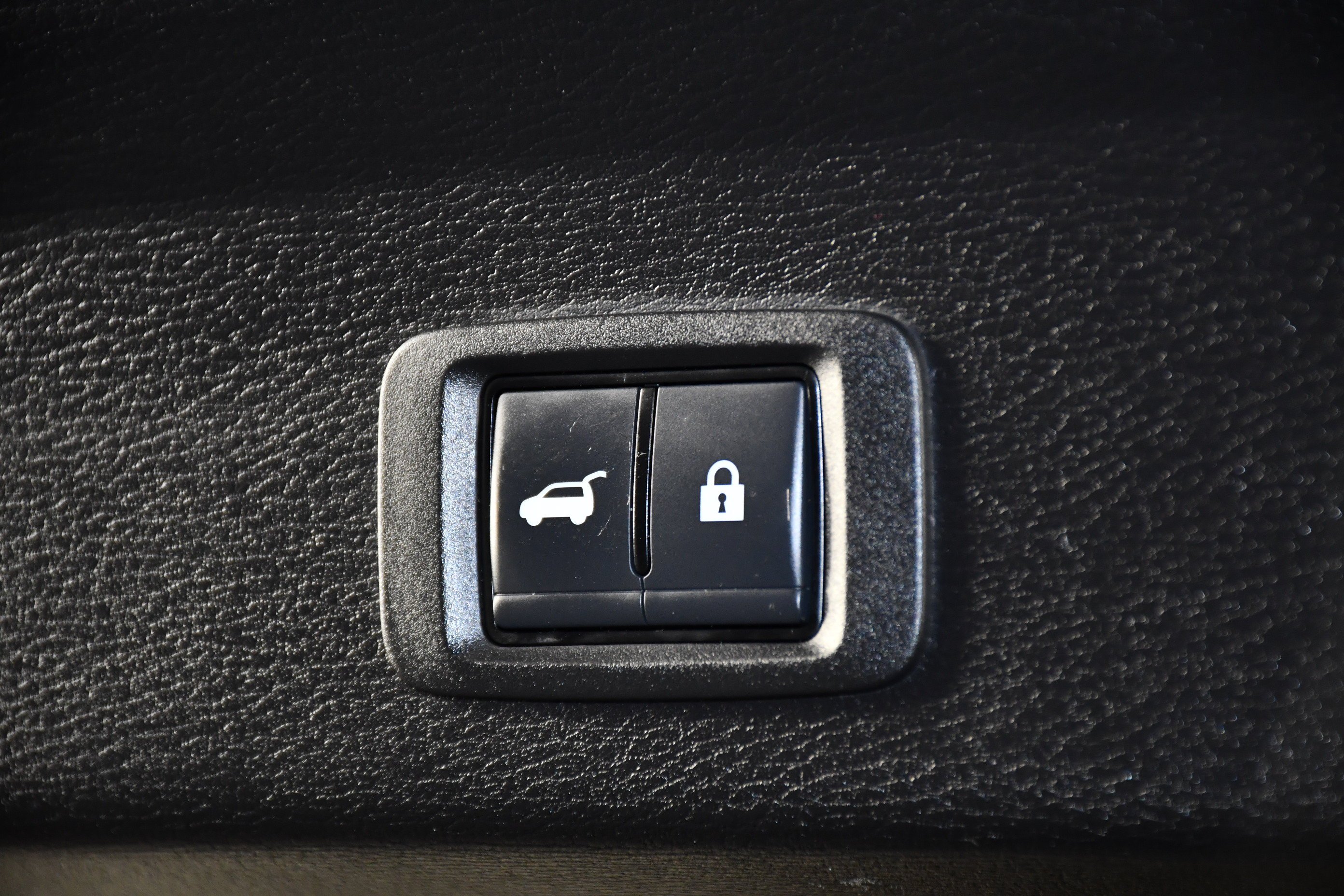 Certified Used 2024 Black Diamond Mitsubishi SE image 48