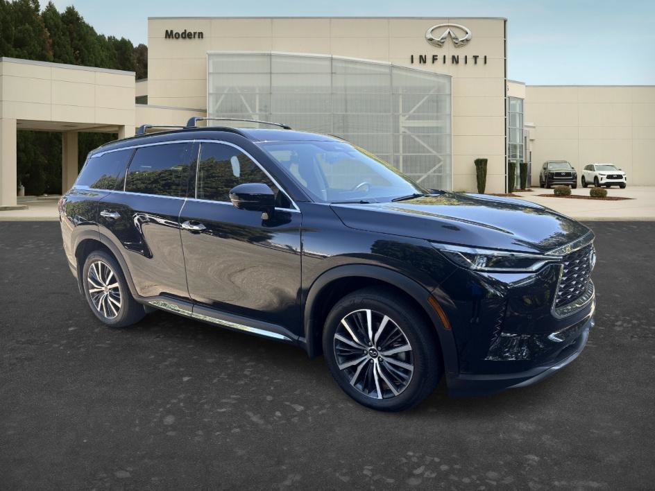 Used 2025 Mineral Black INFINITI AUTOGRAPH image 3