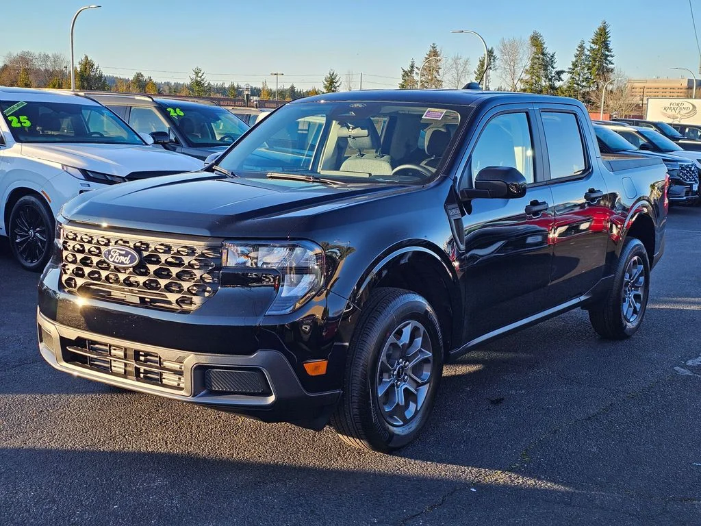 New 2026 Shadow Black Ford XLT image 3