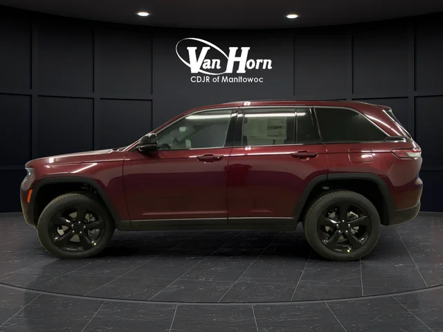 New 2026 Velvet Red Pearl-Coat Exterior Paint Jeep Limited image 3