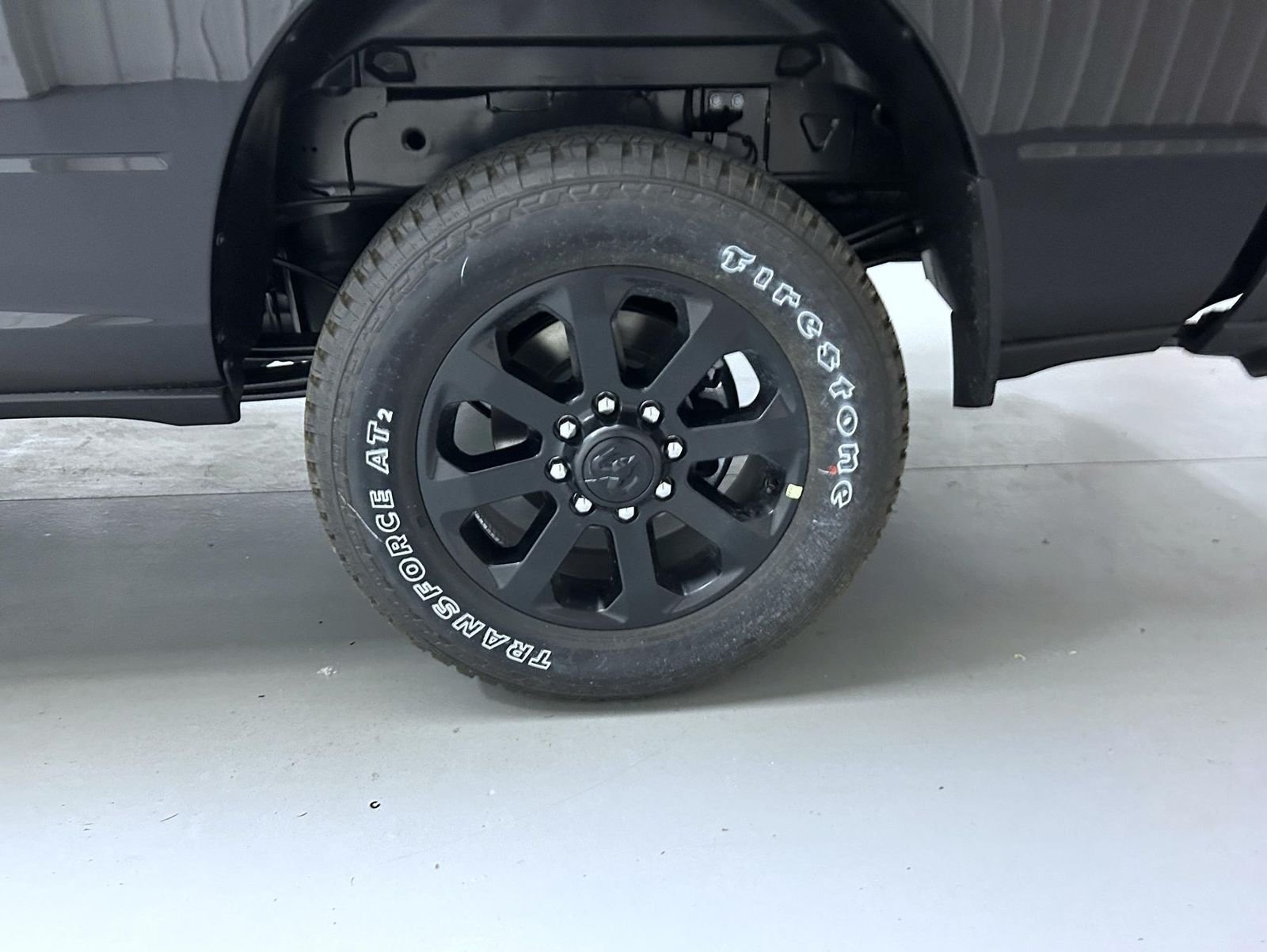 New 2026 Diamond Black Crystal Pearl-Coat Exterior Paint RAM Laramie image 22