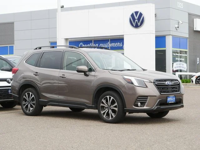 2023 Subaru Forester Limited's photo