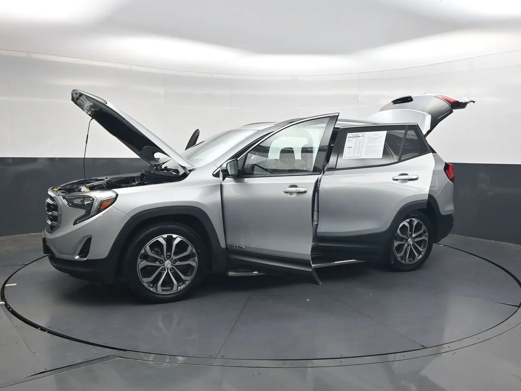 Used 2021 Silver GMC SLT image 51