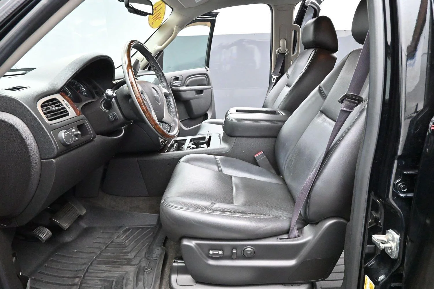 Used 2014 ONYX BLACK GMC Denali image 15
