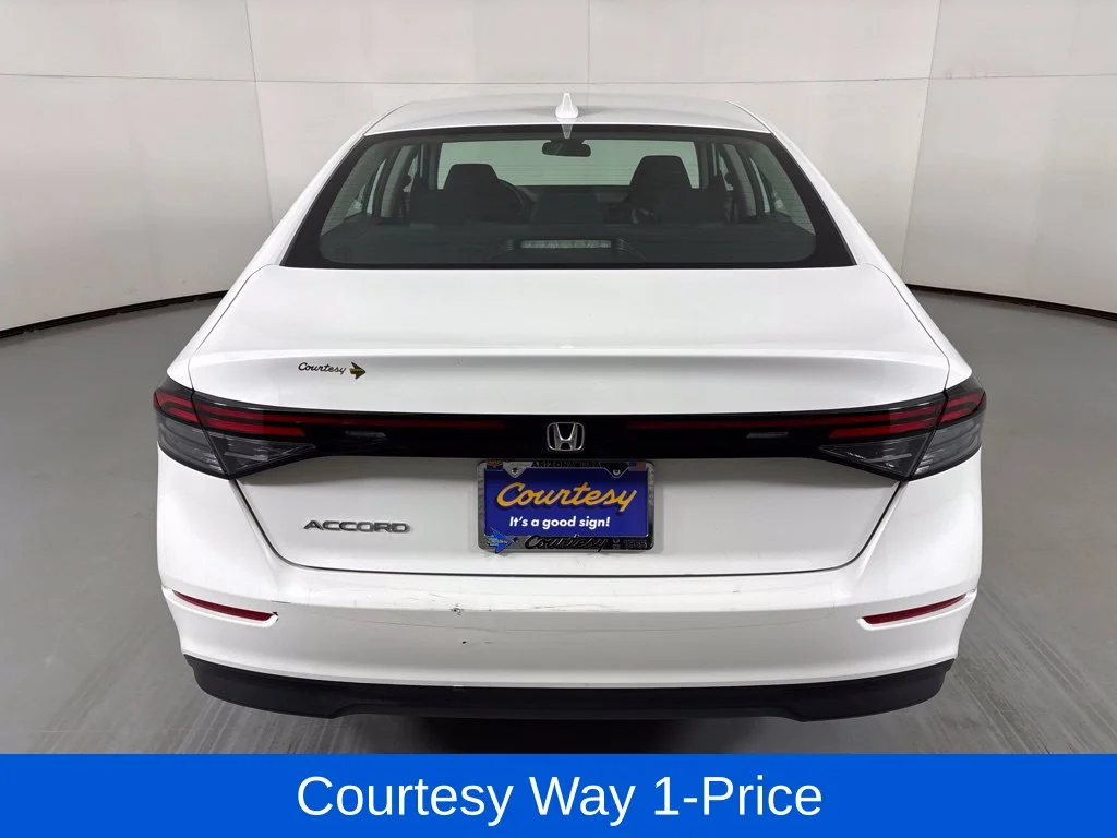 Used 2024 White Honda LX image 9