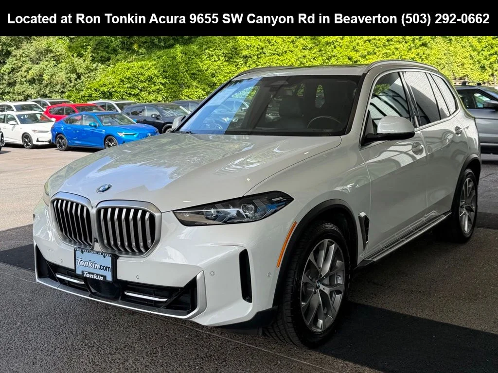 Used 2024 Alpine White BMW xDrive40i image 4