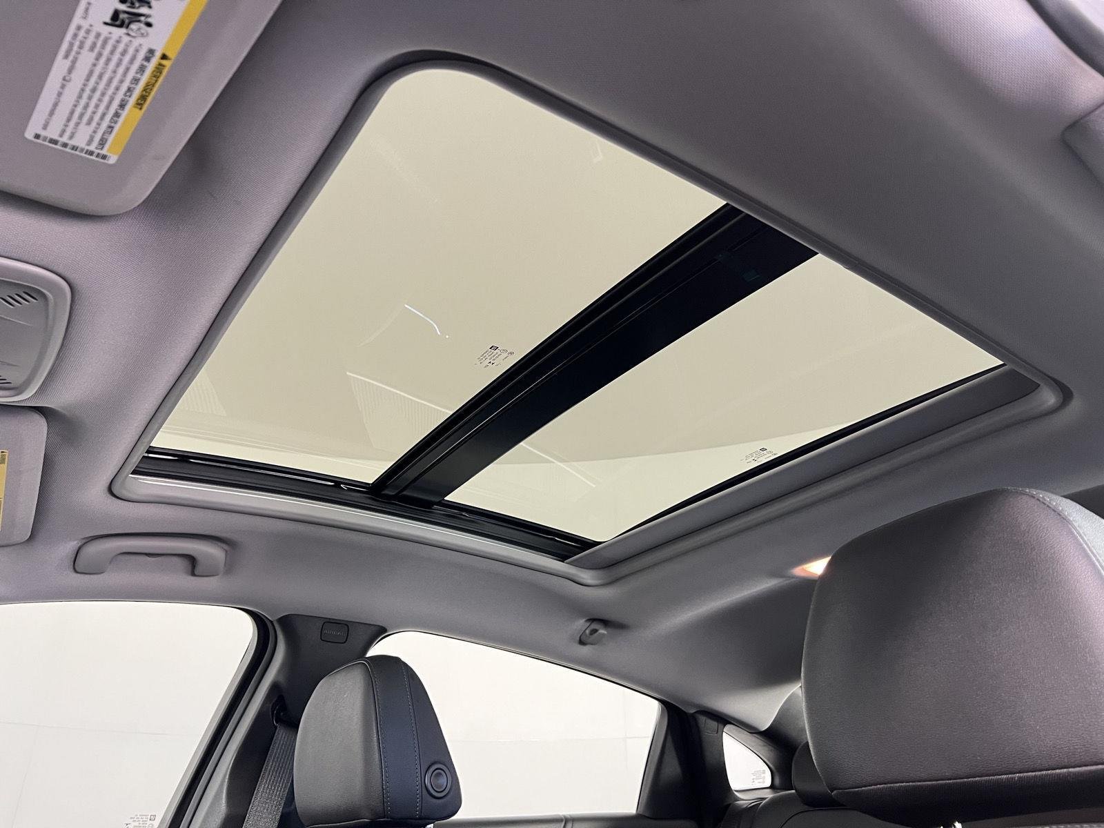 Used 2023 Summit White Chevrolet LT image 5