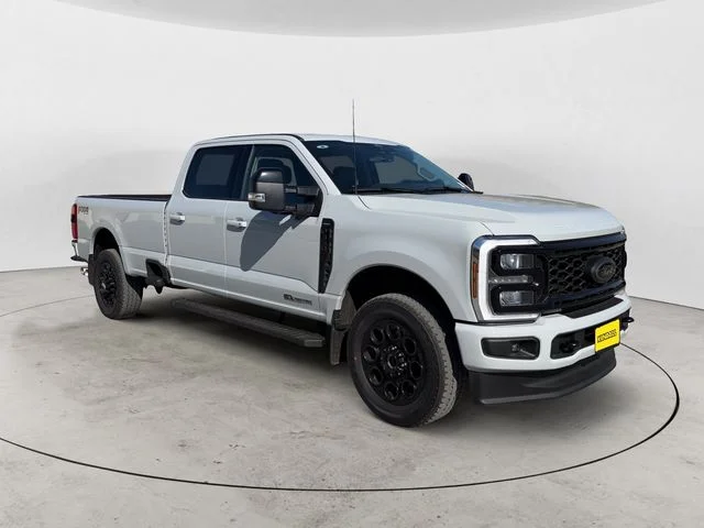 Certified Used 2025  Ford Lariat image 3