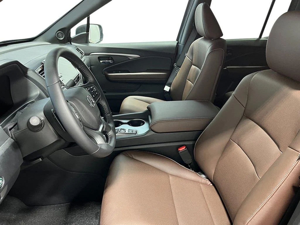 New 2026 Platinum White Pearl Honda RTL image 14