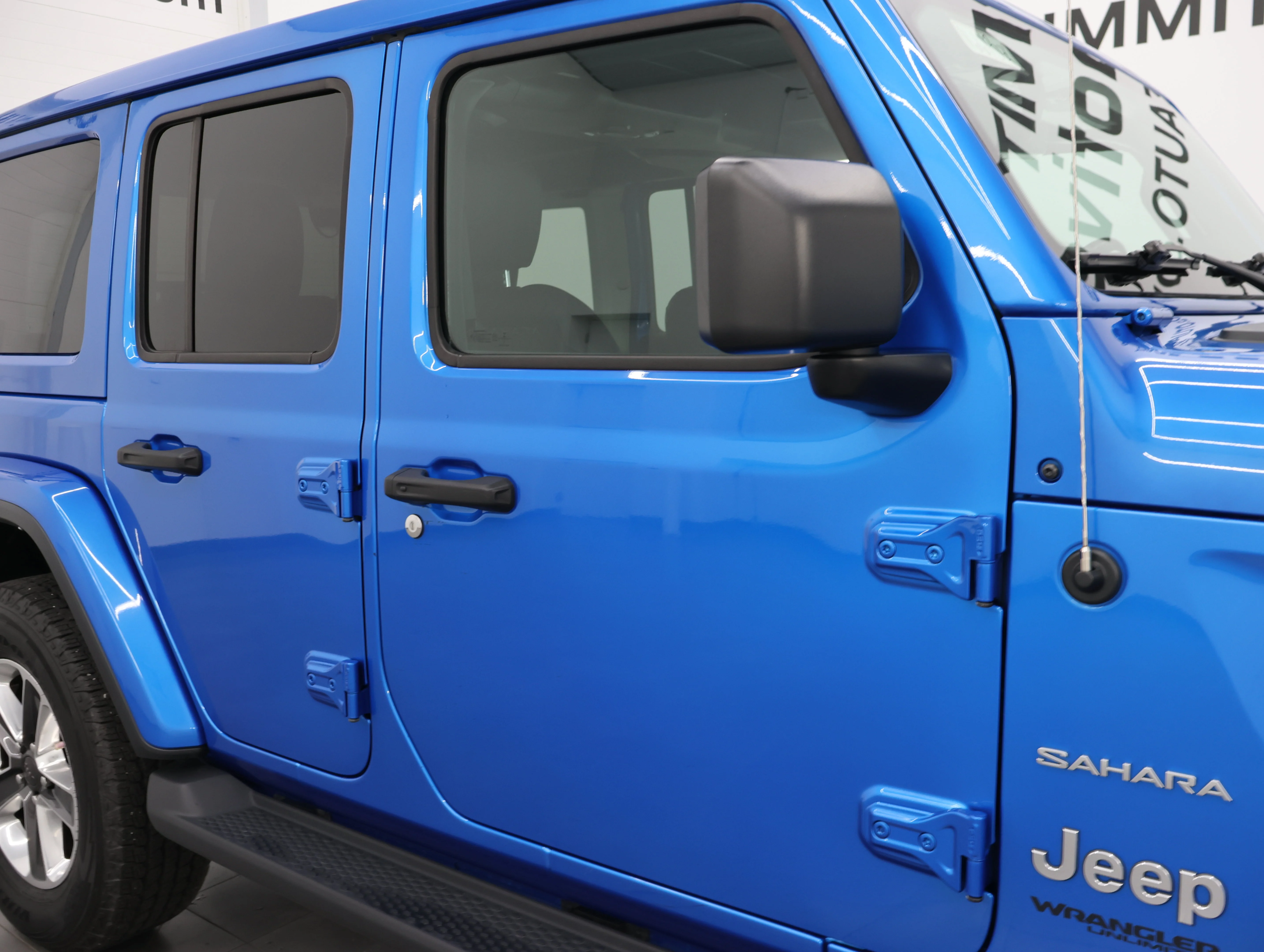 Used 2022 Hydro Blue Pearlcoat Jeep Unlimited Sahara image 22