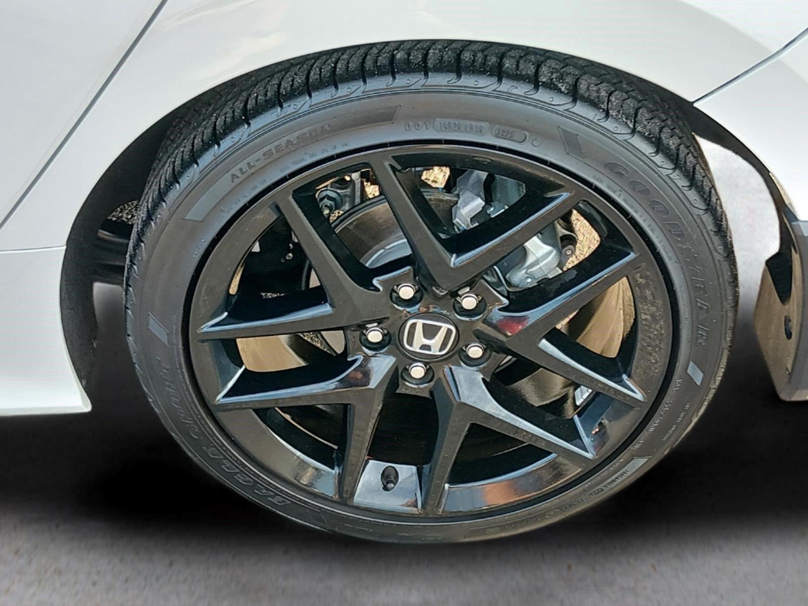 Used 2026 Platinum White Pearl Honda Sport image 12
